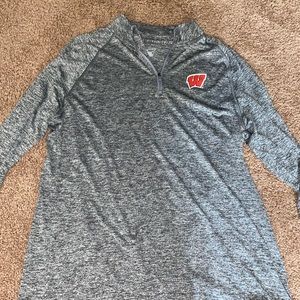Wisconsin under armour pullover